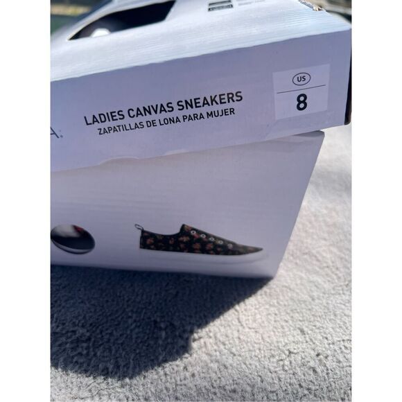 Serra Ladies Floral Print Canvas Sneakers Woman’s Size 8 NEW - Picture 2 of 11